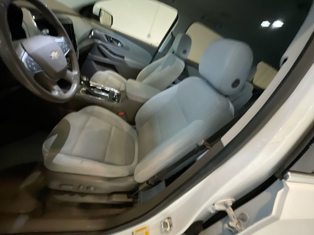 2020 Chevrolet Traverse LT 9