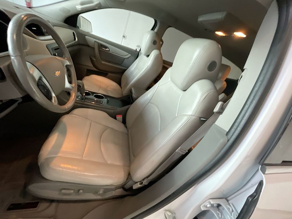 Thumbnail: 2017 Chevrolet Traverse - 8