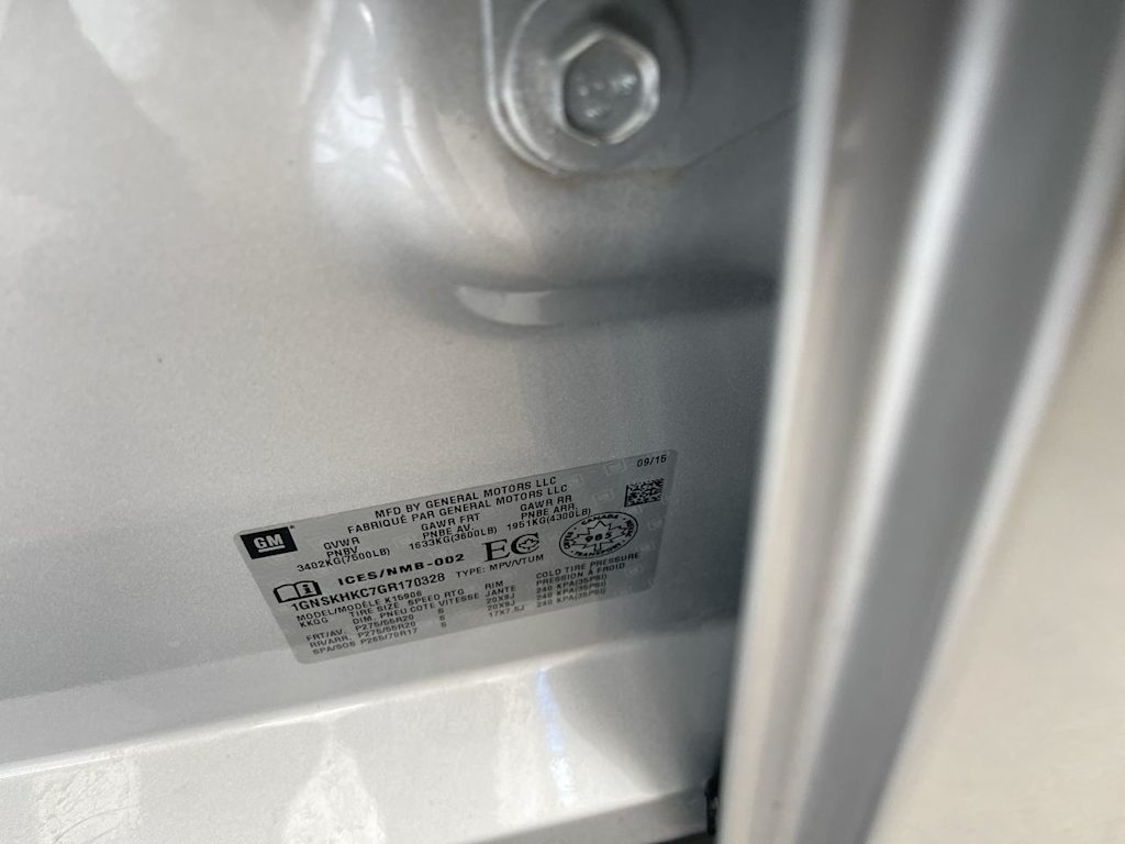 Thumbnail: 2016 Chevrolet Suburban - 16