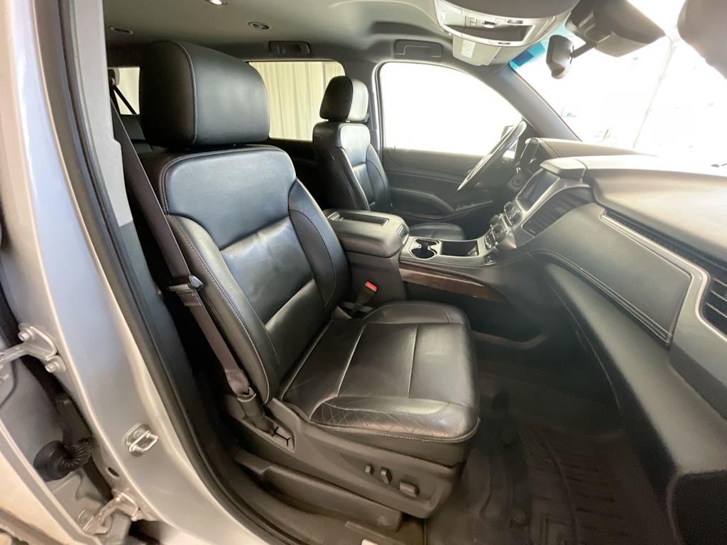 Thumbnail: 2016 Chevrolet Suburban - 10