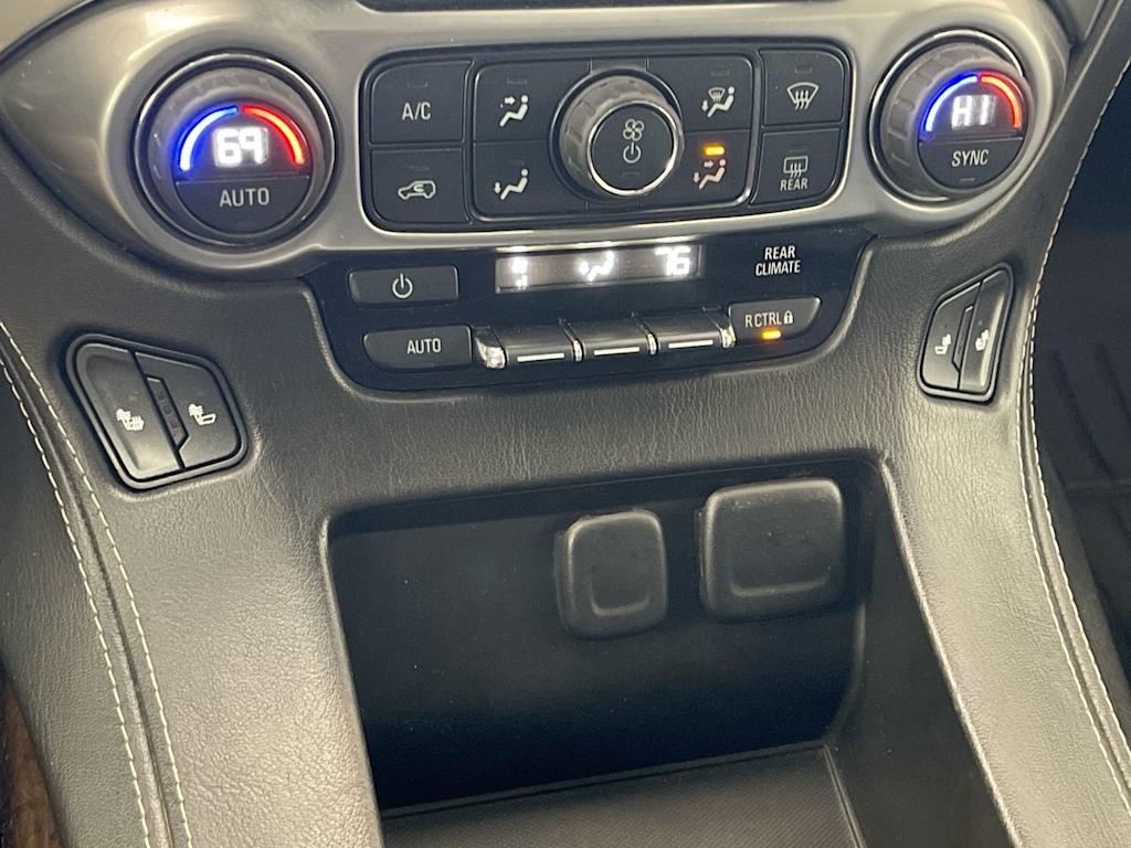 Thumbnail: 2016 Chevrolet Suburban - 25