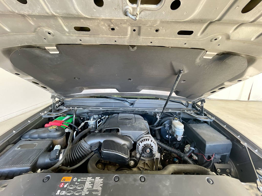 Thumbnail: 2012 Chevrolet Suburban - 8