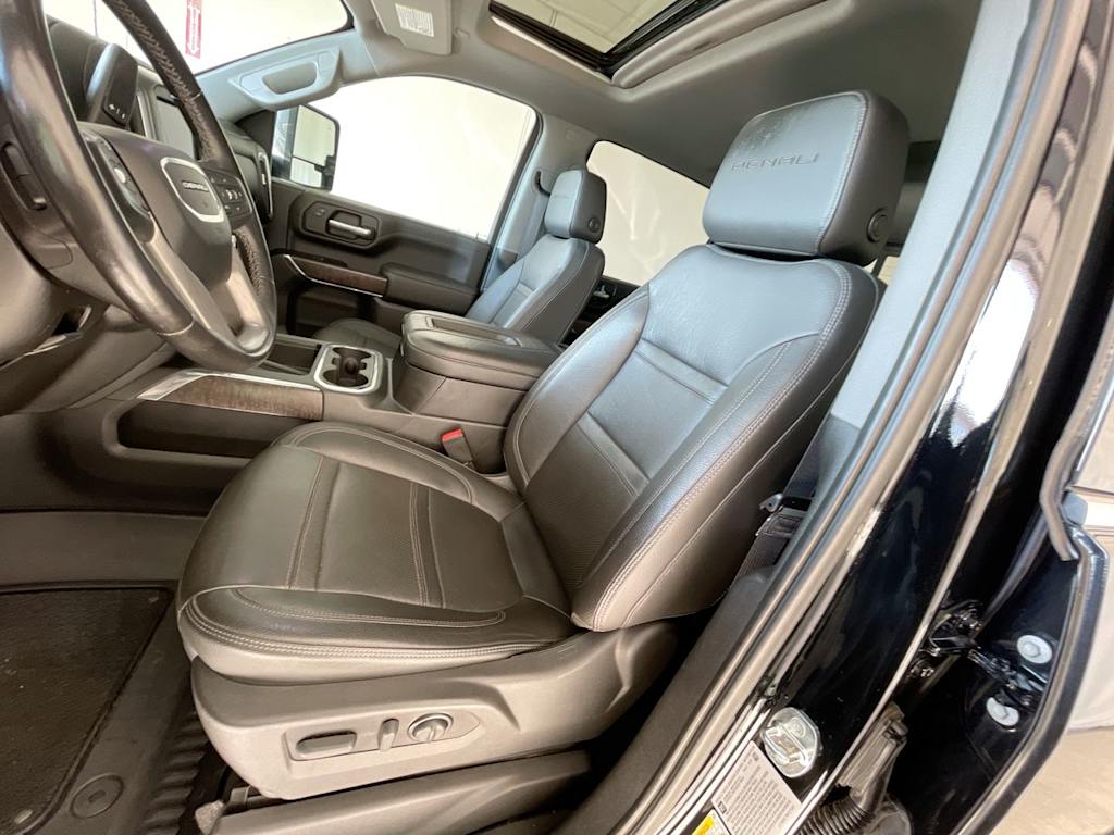 2022 GMC Sierra 2500 Denali 9