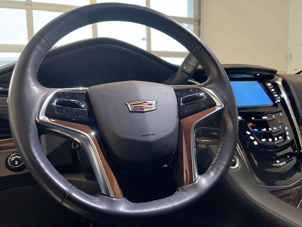 Thumbnail: 2019 Cadillac Escalade - 2
