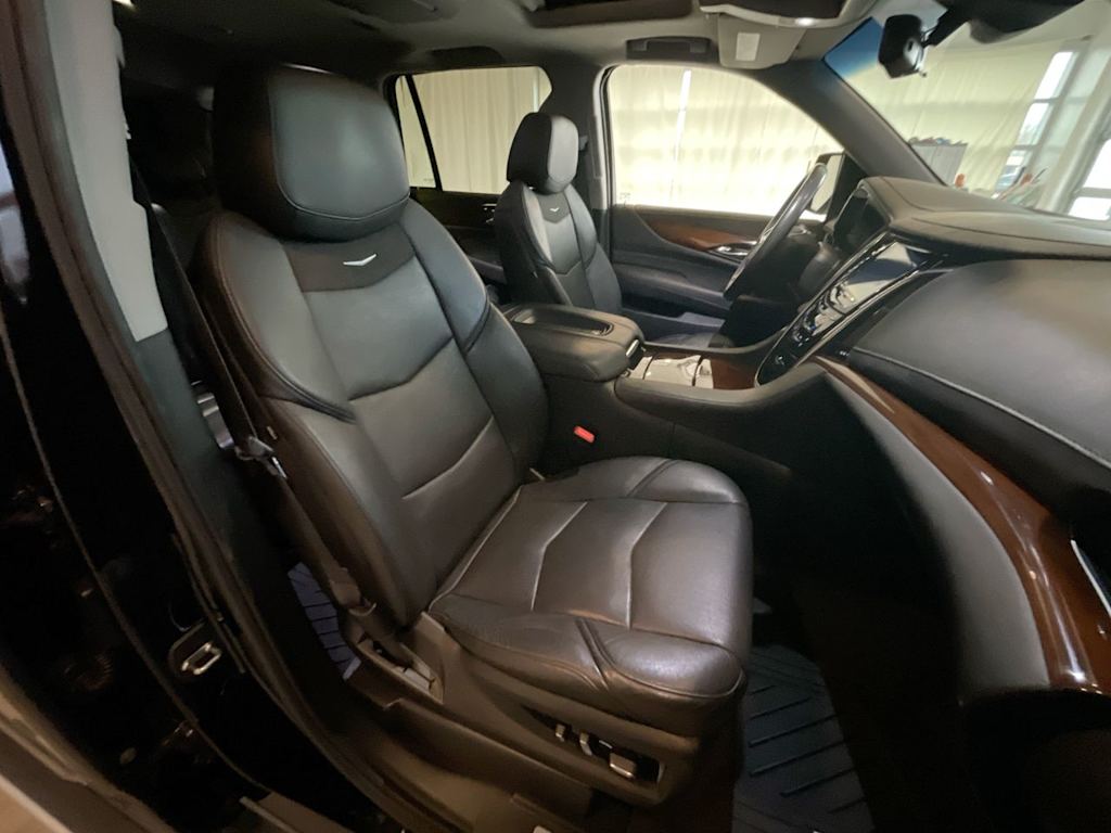 Thumbnail: 2019 Cadillac Escalade - 28