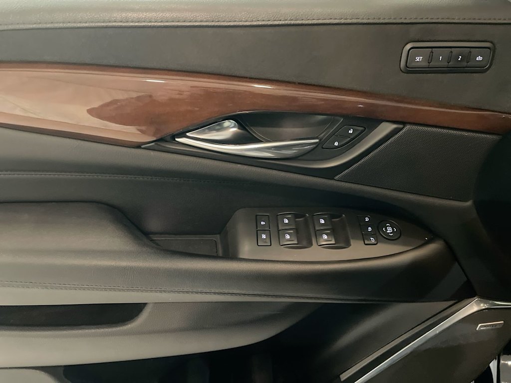 Thumbnail: 2019 Cadillac Escalade - 21