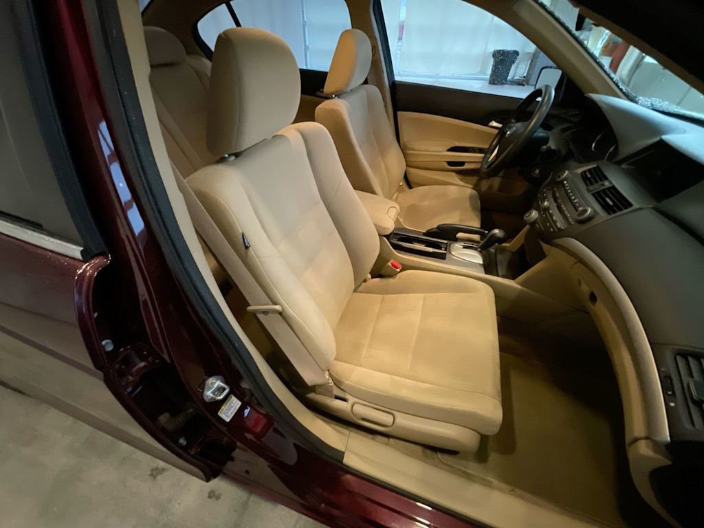 Thumbnail: 2011 Honda Accord - 8