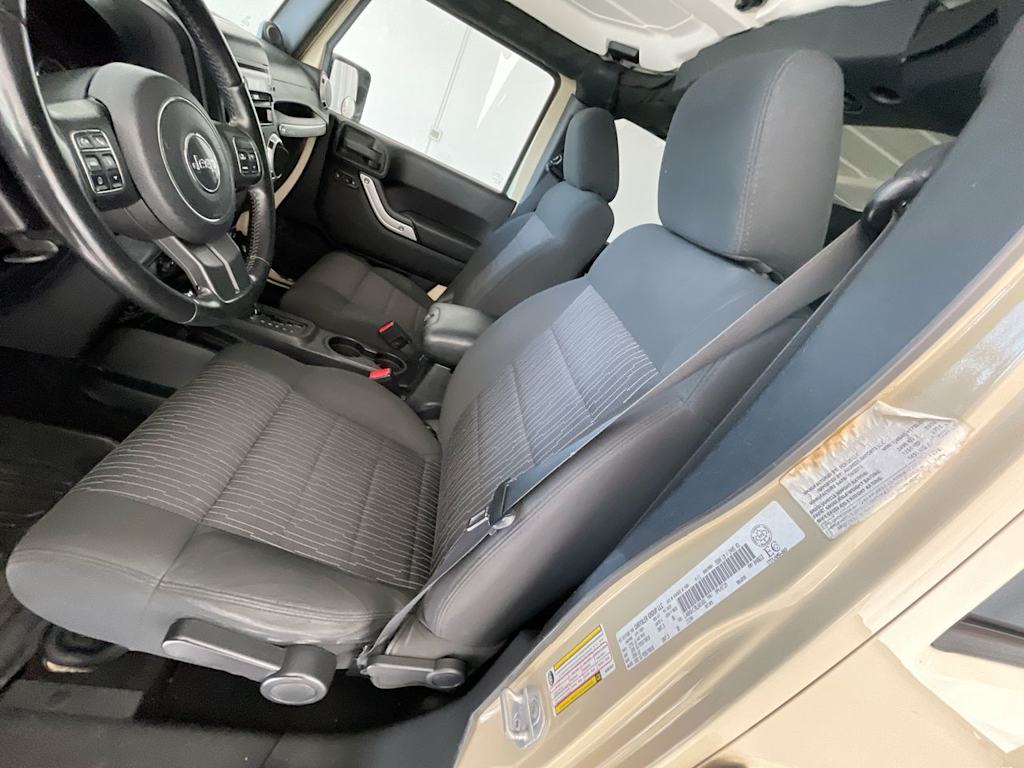 Thumbnail: 2011 Jeep Wrangler - 6