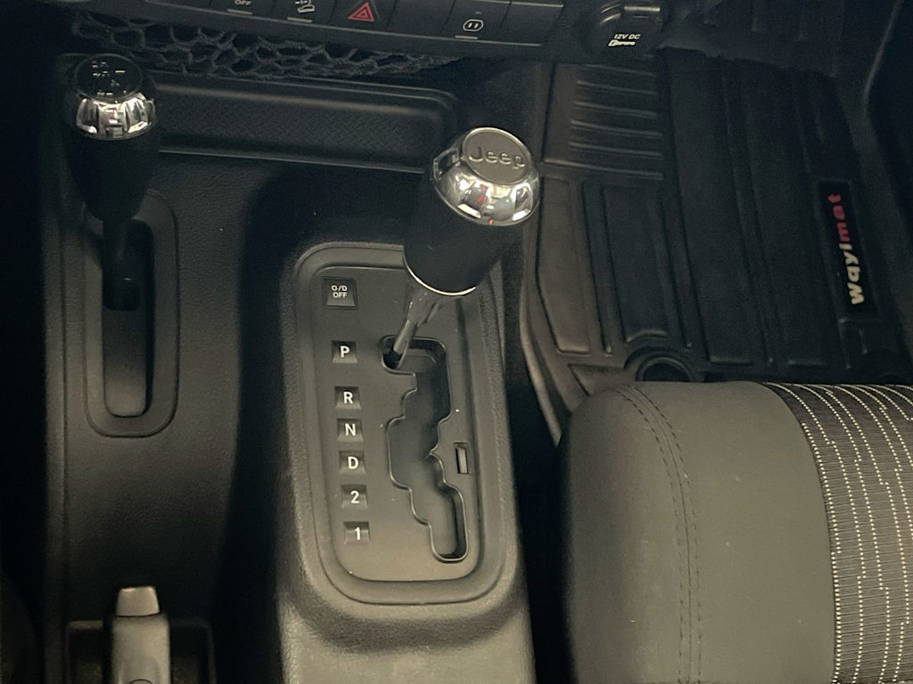 Thumbnail: 2011 Jeep Wrangler - 10