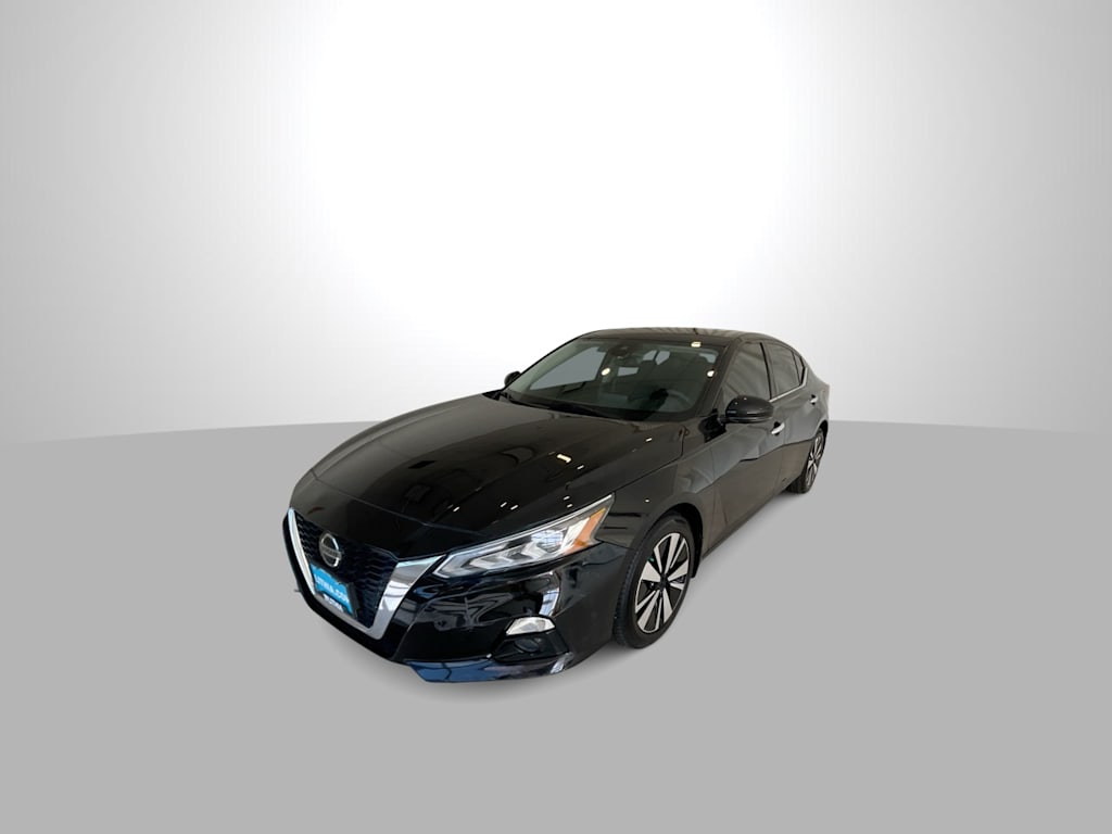 Thumbnail: 2019 Nissan Altima - 19