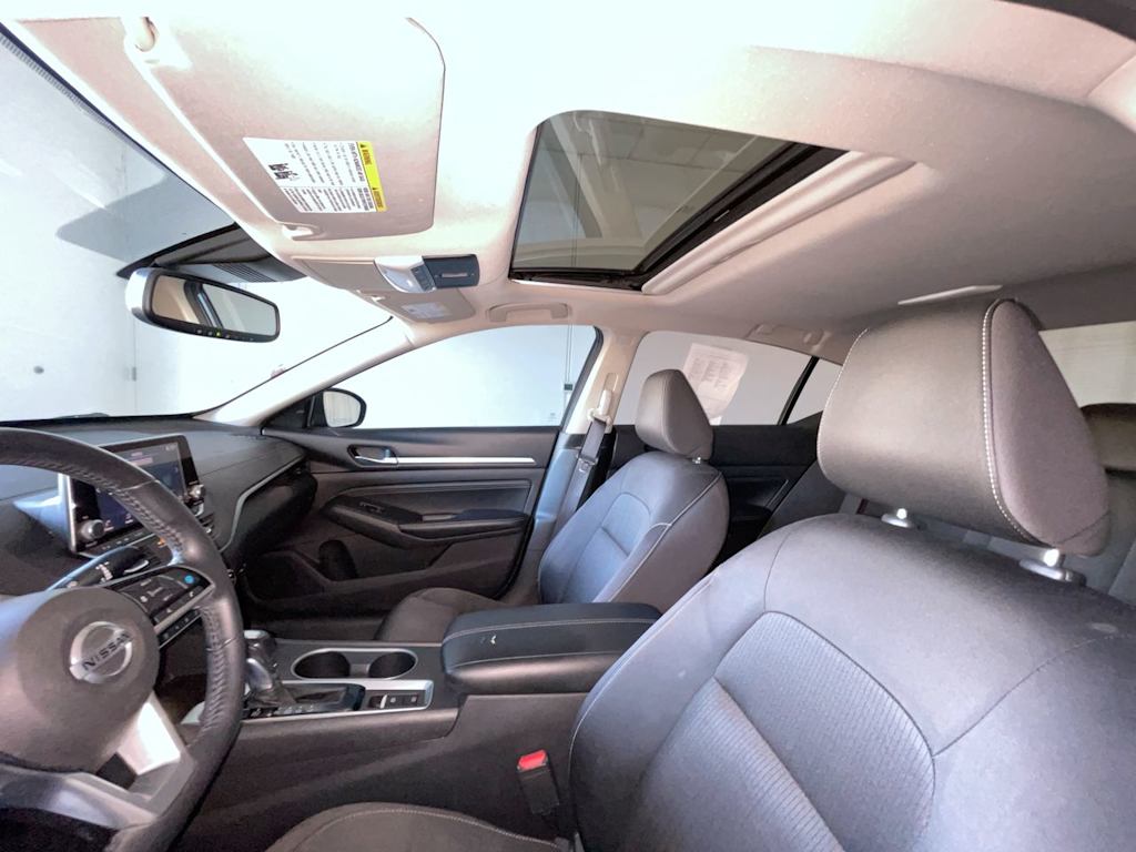Thumbnail: 2019 Nissan Altima - 10