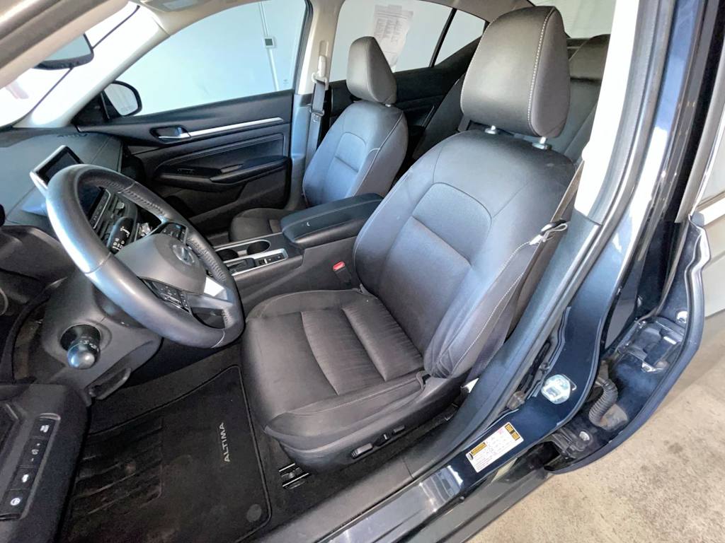 Thumbnail: 2019 Nissan Altima - 9