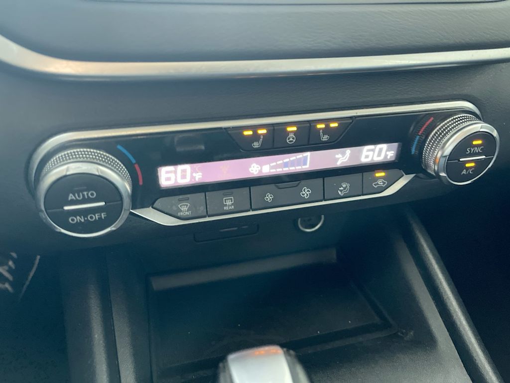 Thumbnail: 2019 Nissan Altima - 25