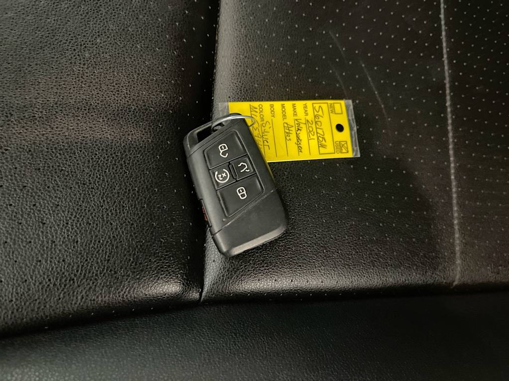 Thumbnail: 2021 Volkswagen Atlas - 16