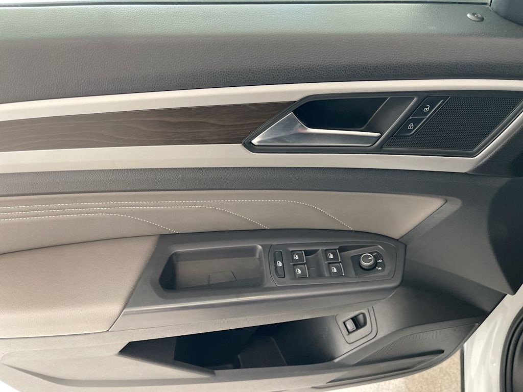 Thumbnail: 2021 Volkswagen Atlas - 23