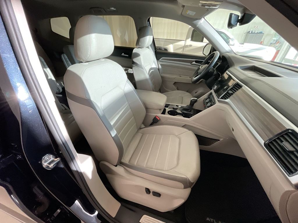 Thumbnail: 2021 Volkswagen Atlas - 27