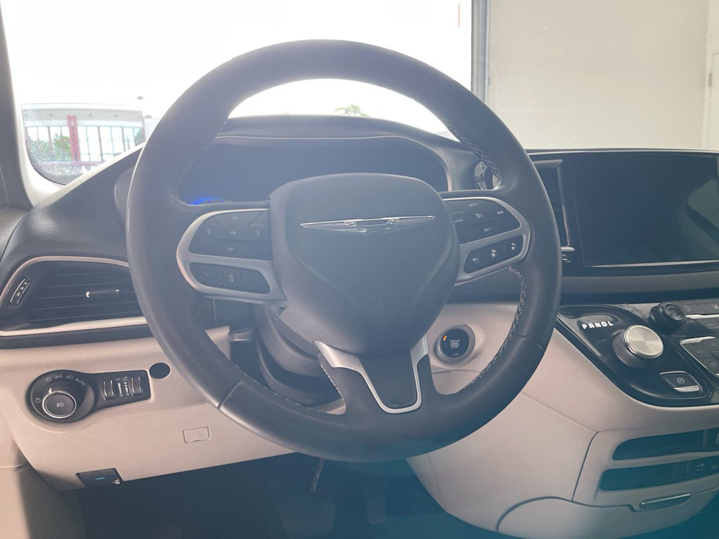 Thumbnail: 2022 Chrysler Pacifica - 2
