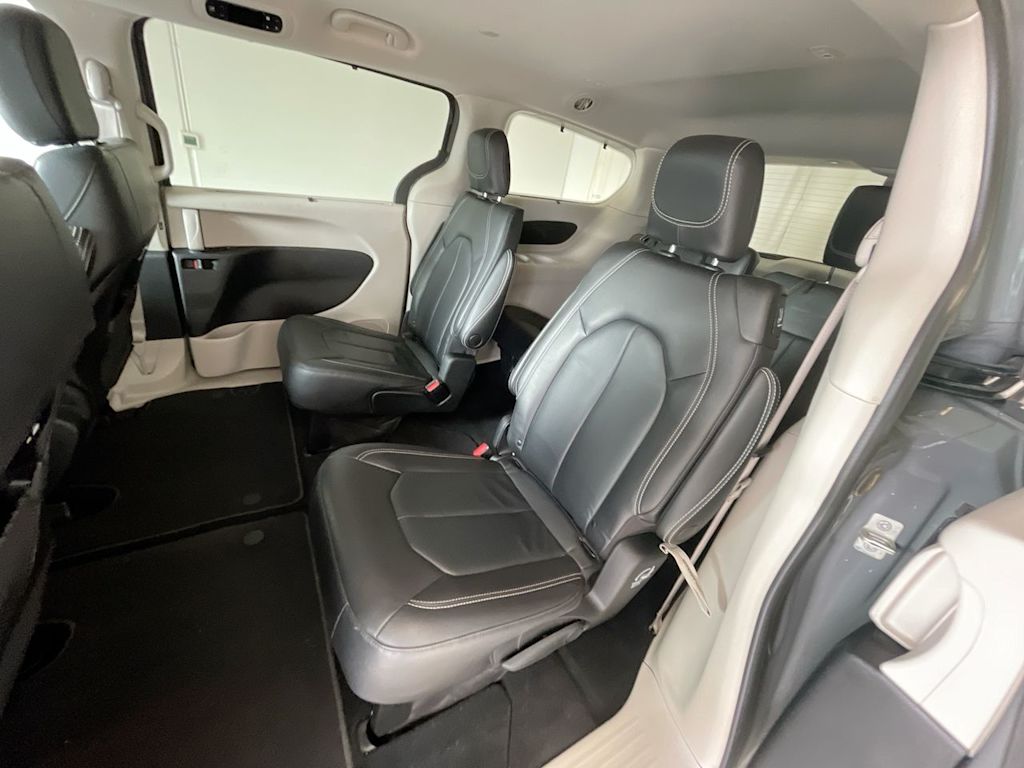 Thumbnail: 2022 Chrysler Pacifica - 11