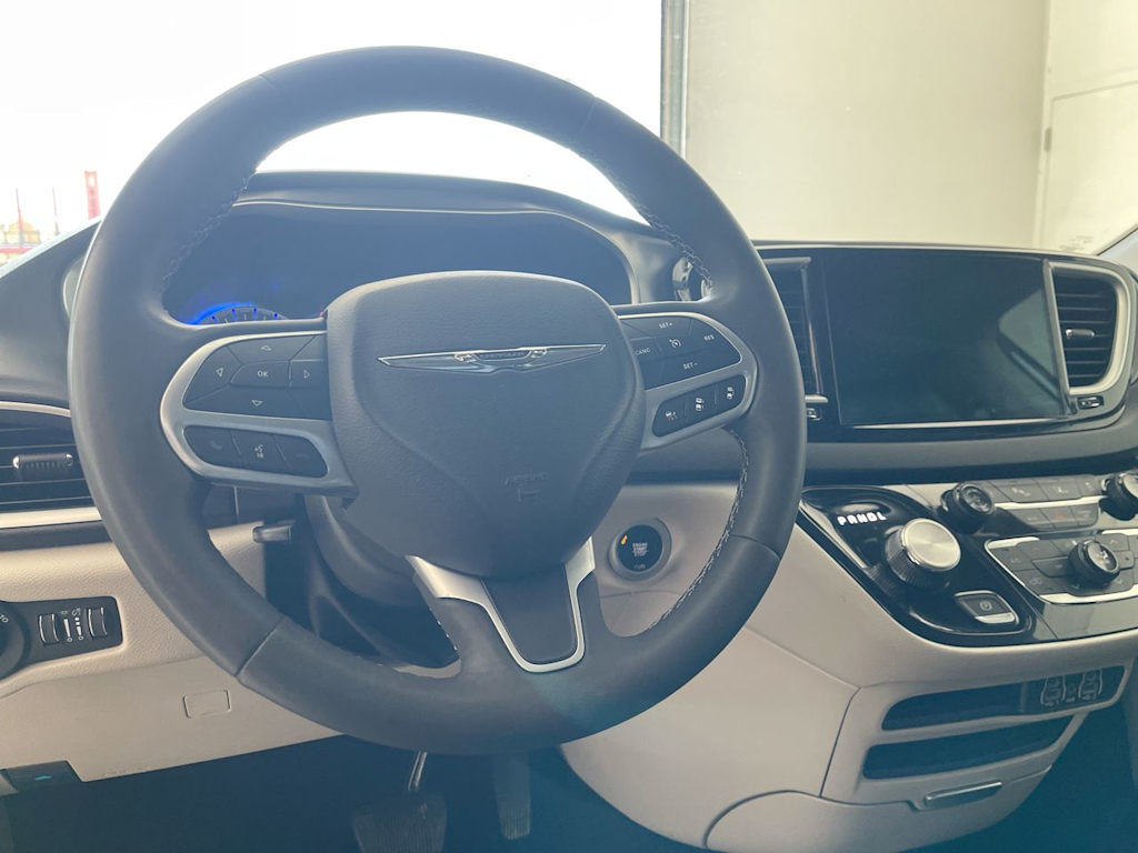 Thumbnail: 2023 Chrysler Pacifica - 2