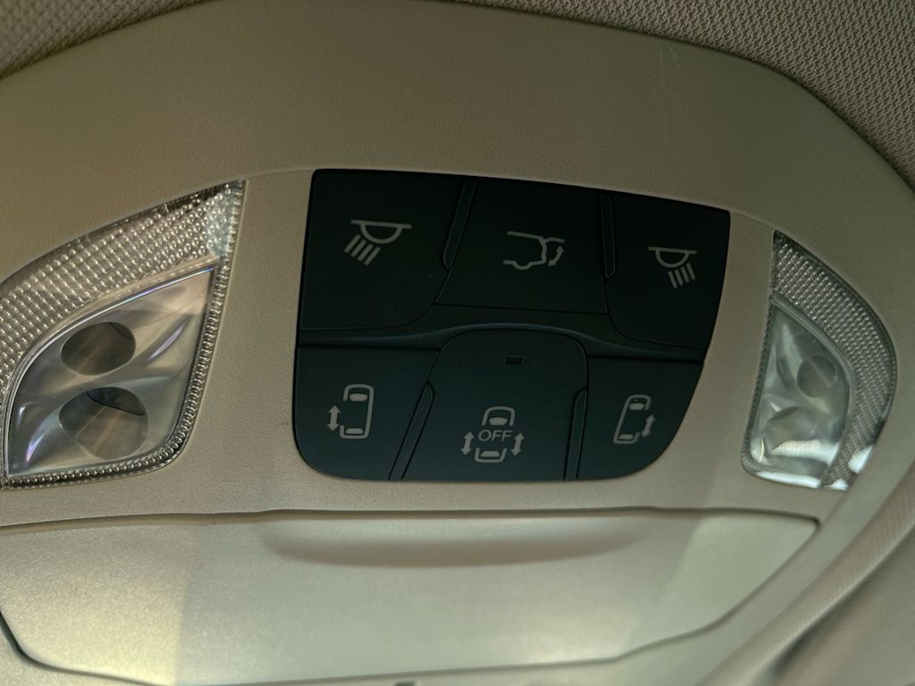 Thumbnail: 2023 Chrysler Pacifica - 28