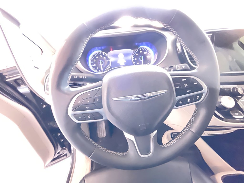Thumbnail: 2023 Chrysler Pacifica - 2