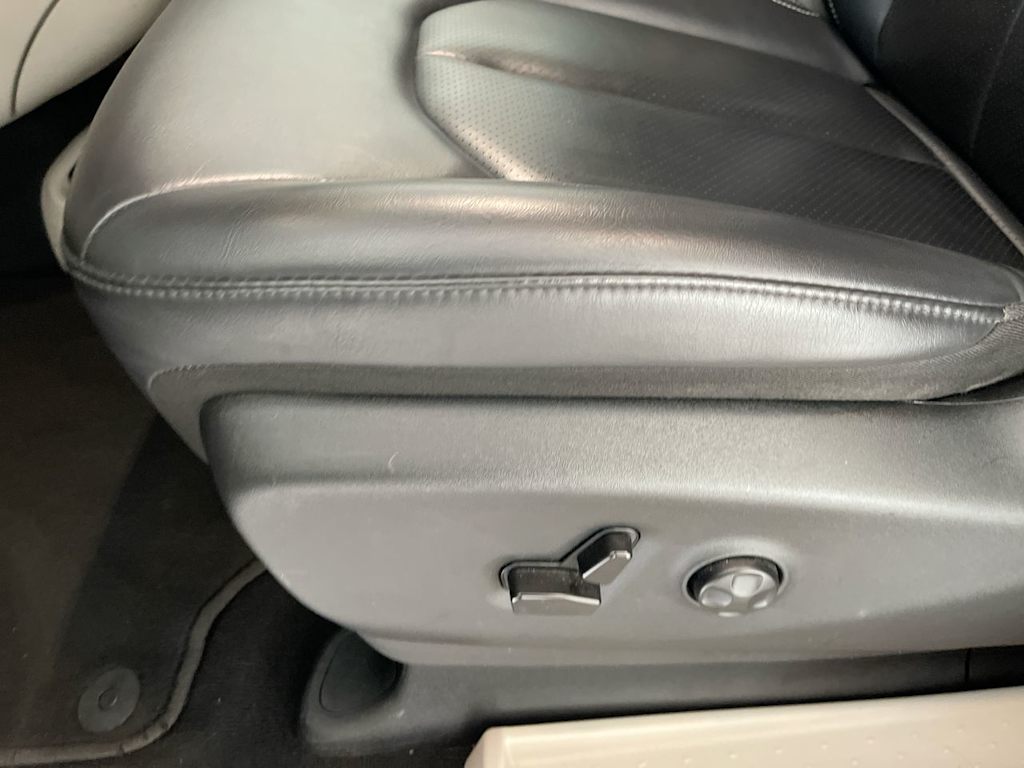 Thumbnail: 2023 Chrysler Pacifica - 20