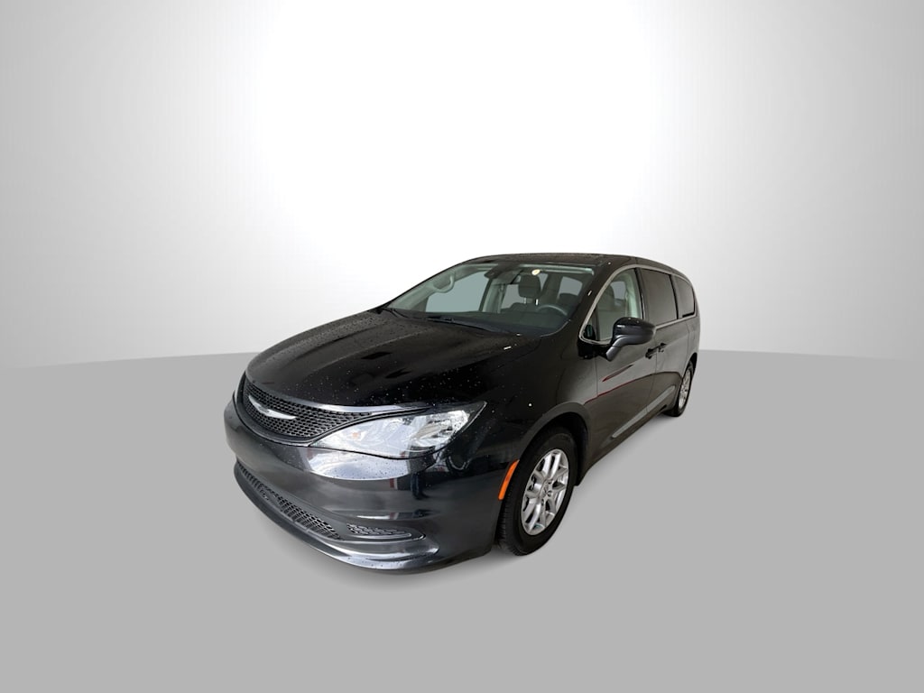 Thumbnail: 2023 Chrysler Voyager - 17