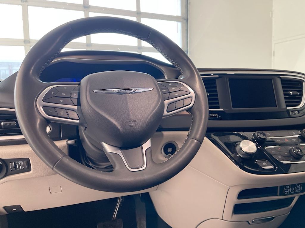 Thumbnail: 2023 Chrysler Voyager - 2