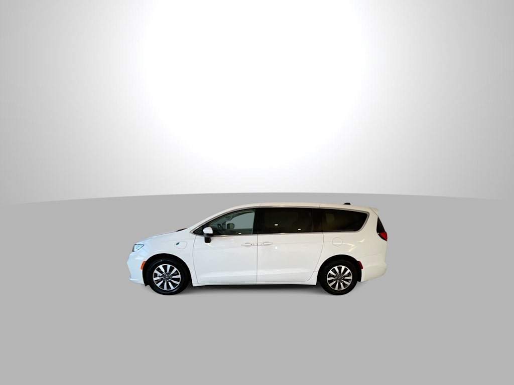 Thumbnail: 2023 Chrysler Pacifica - 19
