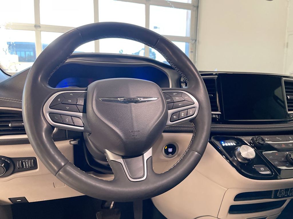 Thumbnail: 2023 Chrysler Pacifica - 2