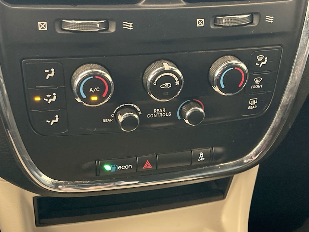 Thumbnail: 2019 Dodge Grand Caravan - 25