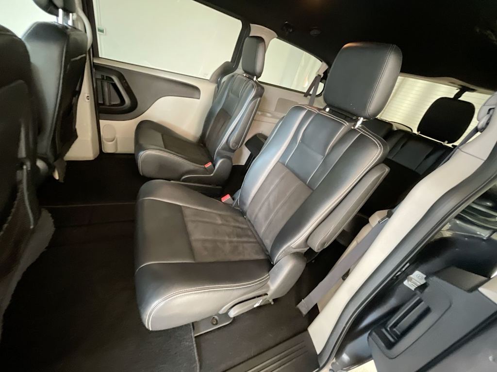 Thumbnail: 2019 Dodge Grand Caravan - 11