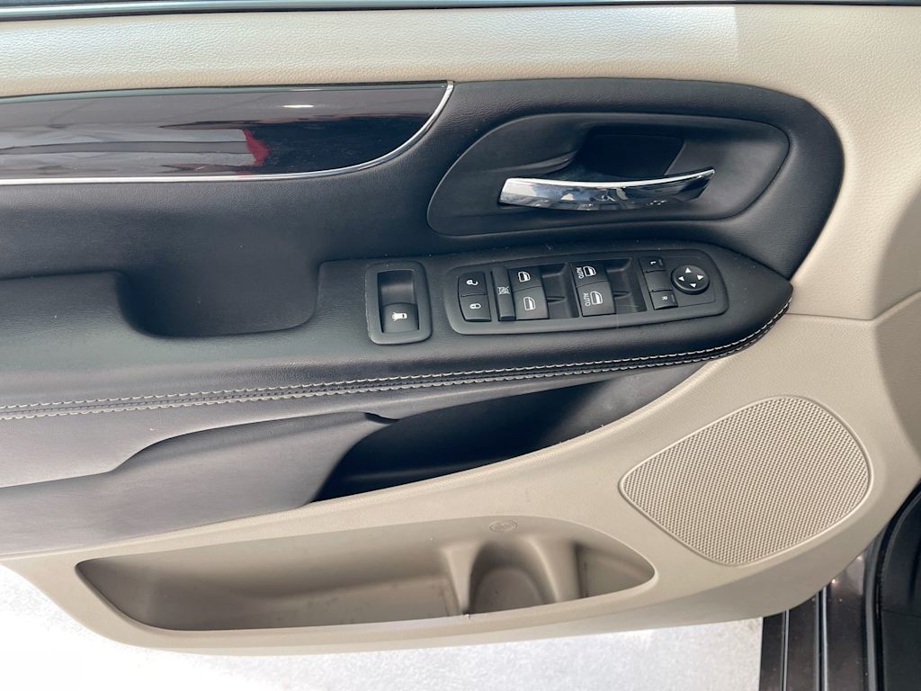 Thumbnail: 2019 Dodge Grand Caravan - 23