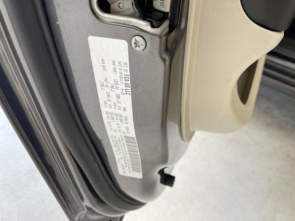 Thumbnail: 2019 Dodge Grand Caravan - 17