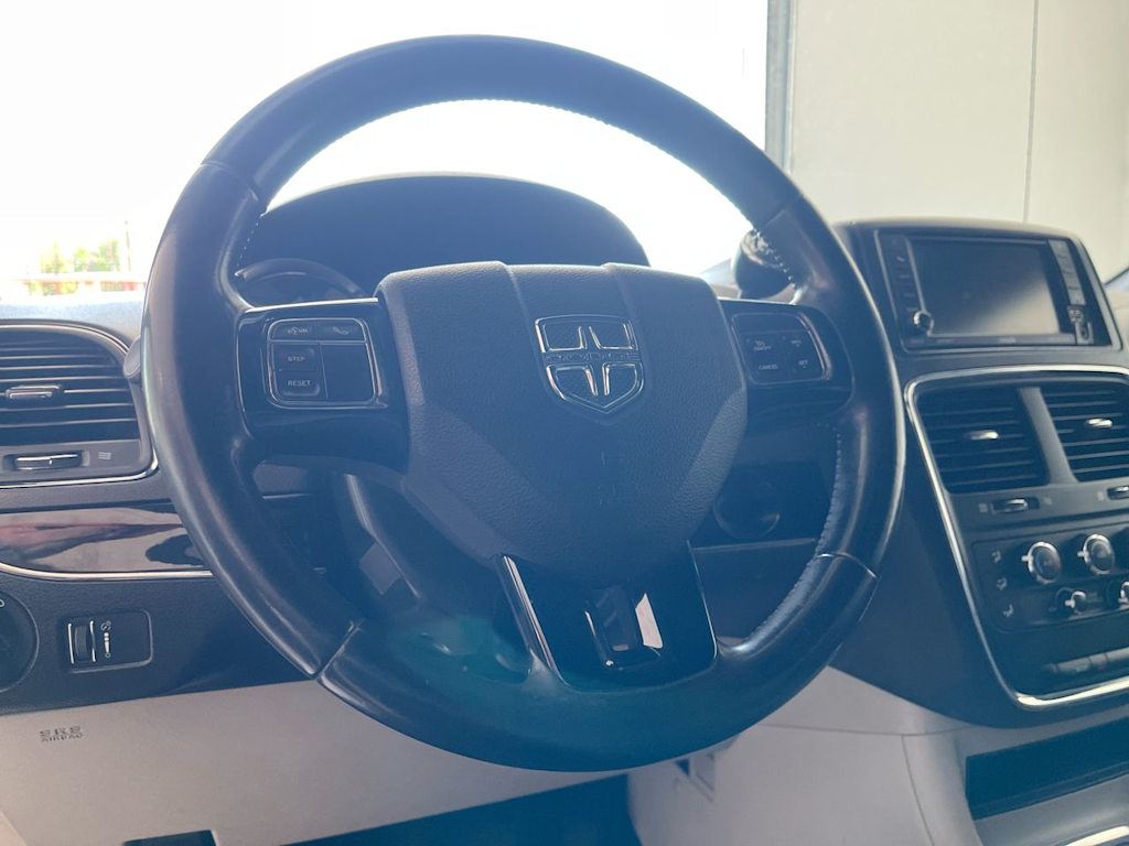 Thumbnail: 2019 Dodge Grand Caravan - 2