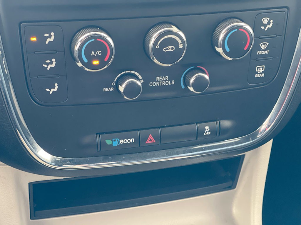 Thumbnail: 2018 Dodge Grand Caravan - 24