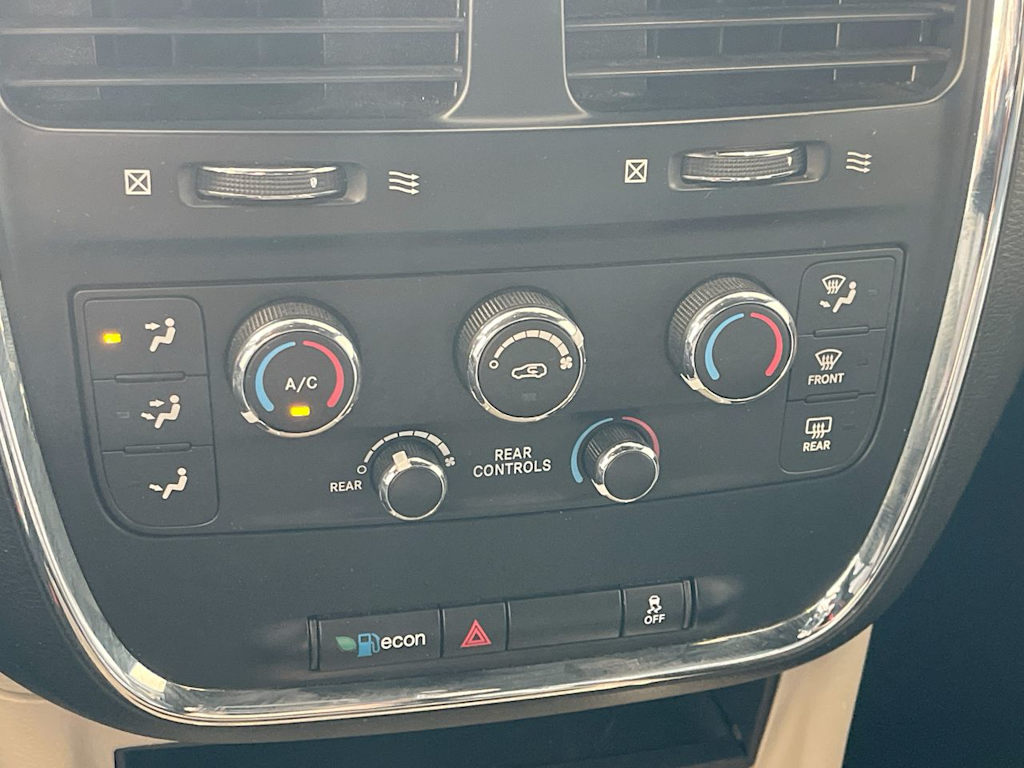 Thumbnail: 2019 Dodge Grand Caravan - 25