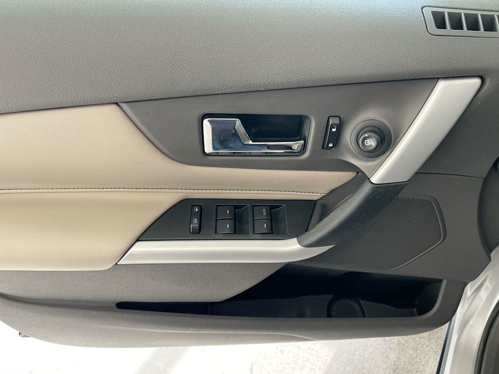 Thumbnail: 2014 Ford Edge - 23