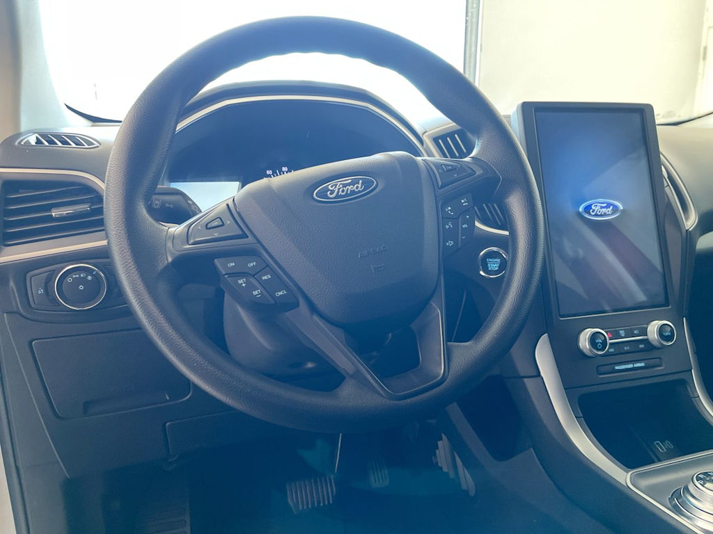 Thumbnail: 2021 Ford Edge - 2