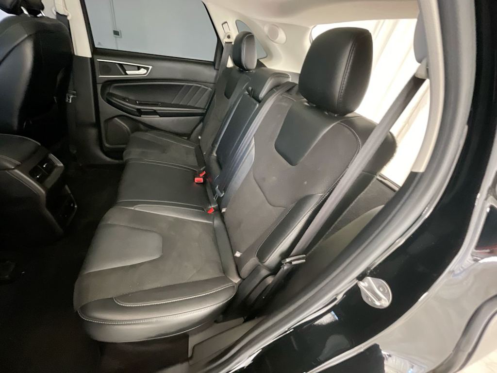 Thumbnail: 2016 Ford Edge - 12