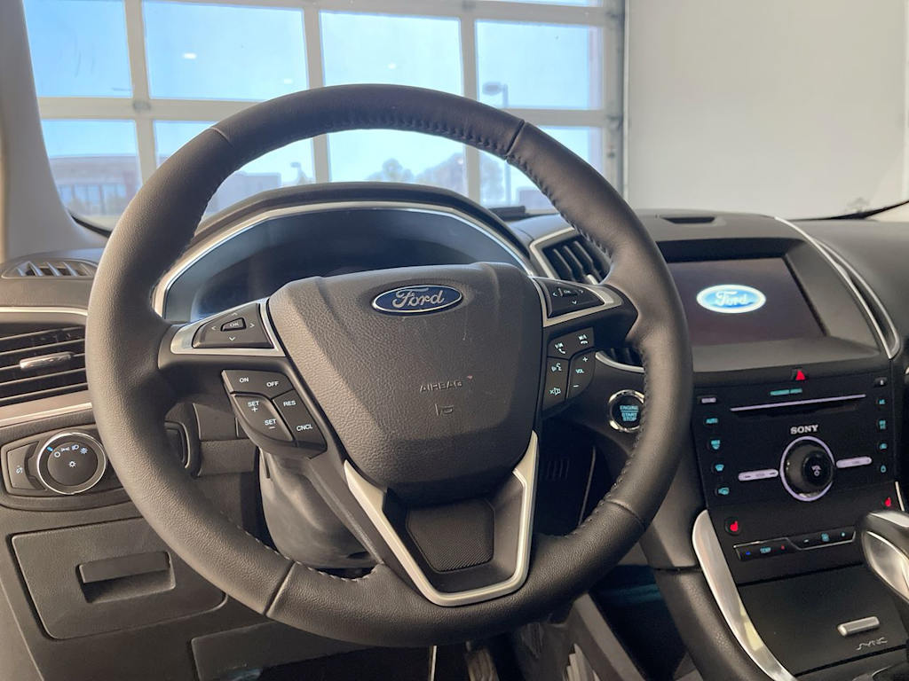Thumbnail: 2016 Ford Edge - 2