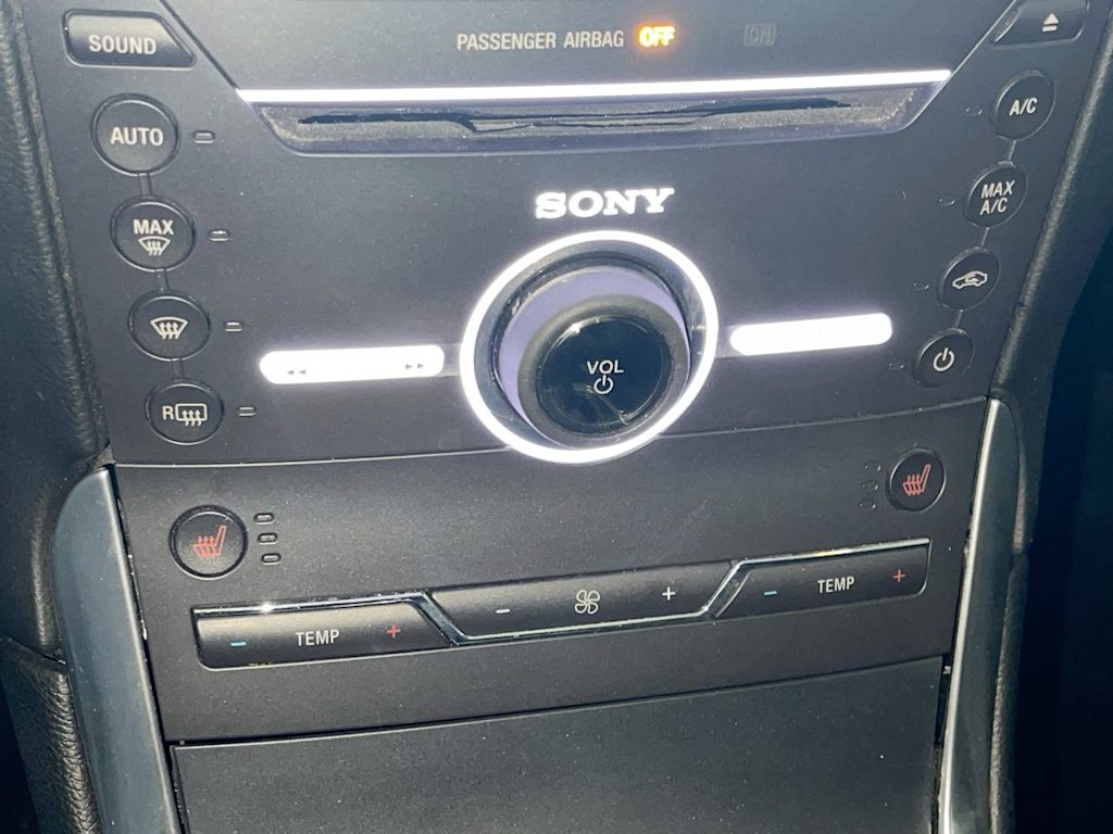 Thumbnail: 2016 Ford Edge - 25