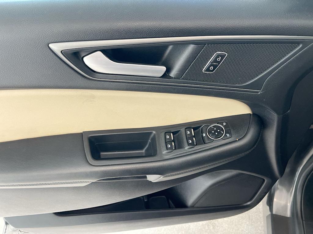 Thumbnail: 2020 Ford Edge - 23