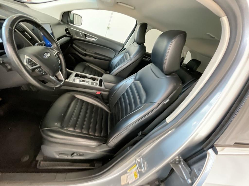 Thumbnail: 2022 Ford Edge - 9