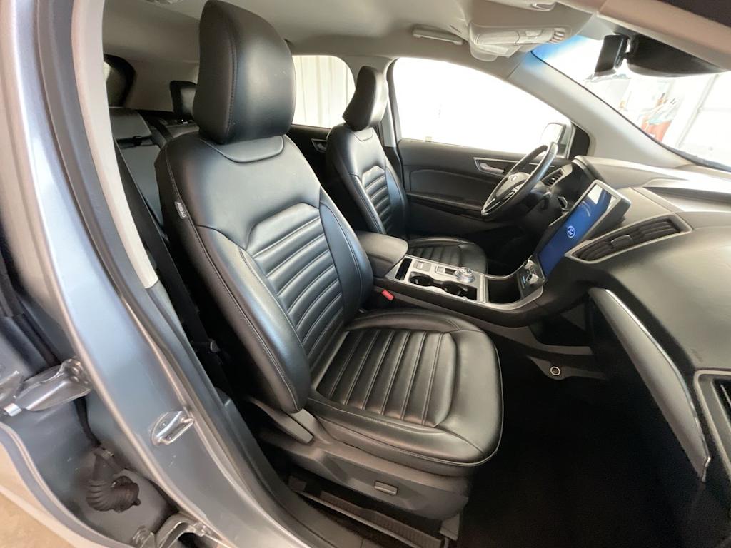 Thumbnail: 2022 Ford Edge - 10