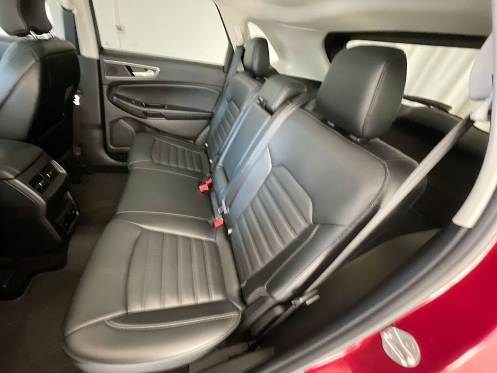 Thumbnail: 2016 Ford Edge - 9