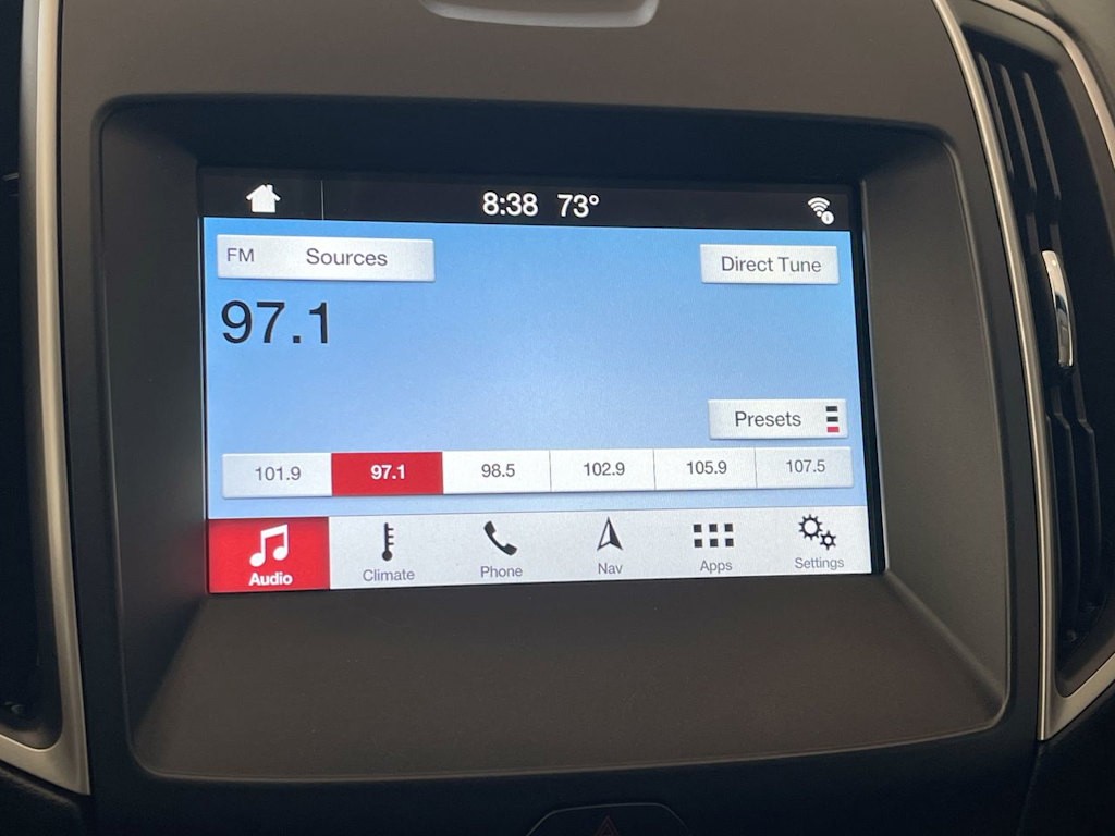 Thumbnail: 2016 Ford Edge - 10