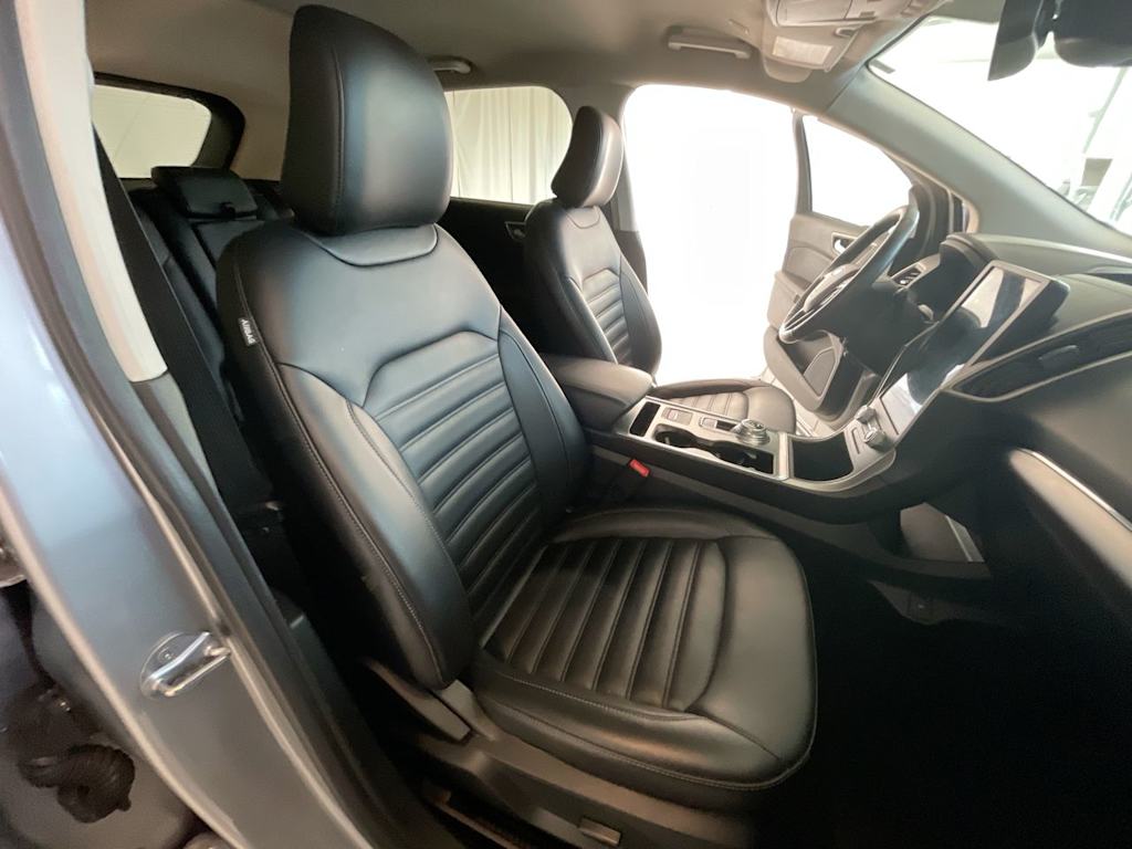 Thumbnail: 2022 Ford Edge - 10
