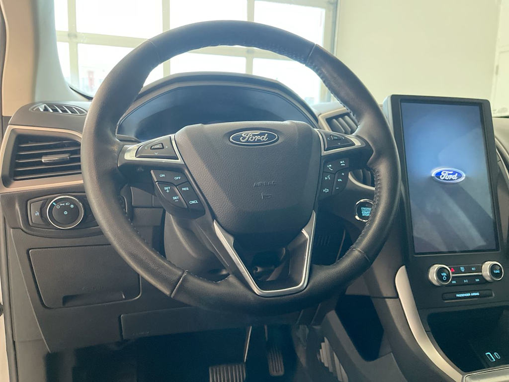 Thumbnail: 2022 Ford Edge - 2