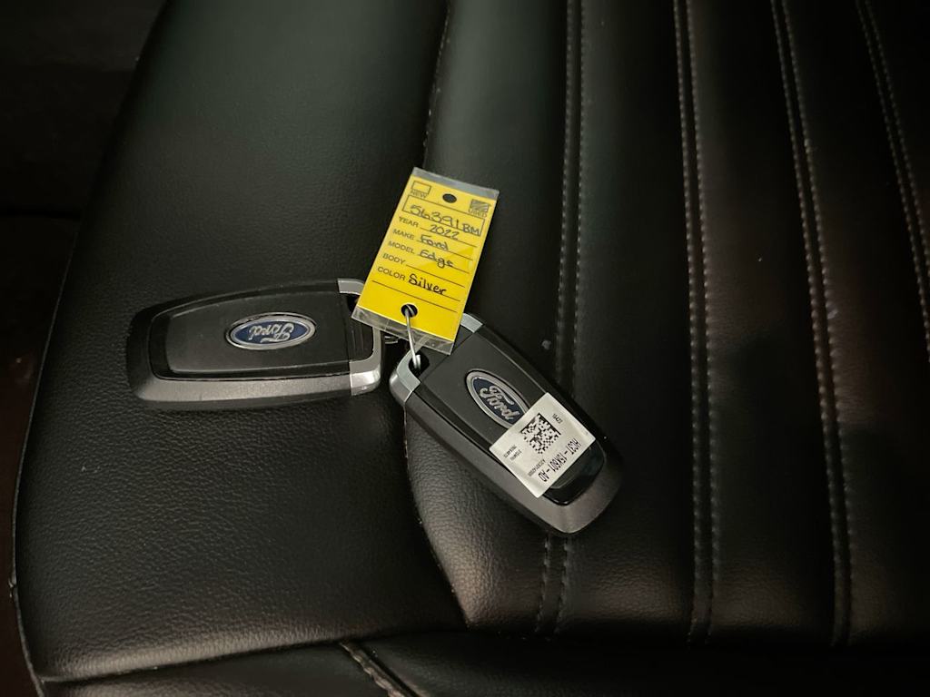 Thumbnail: 2022 Ford Edge - 15